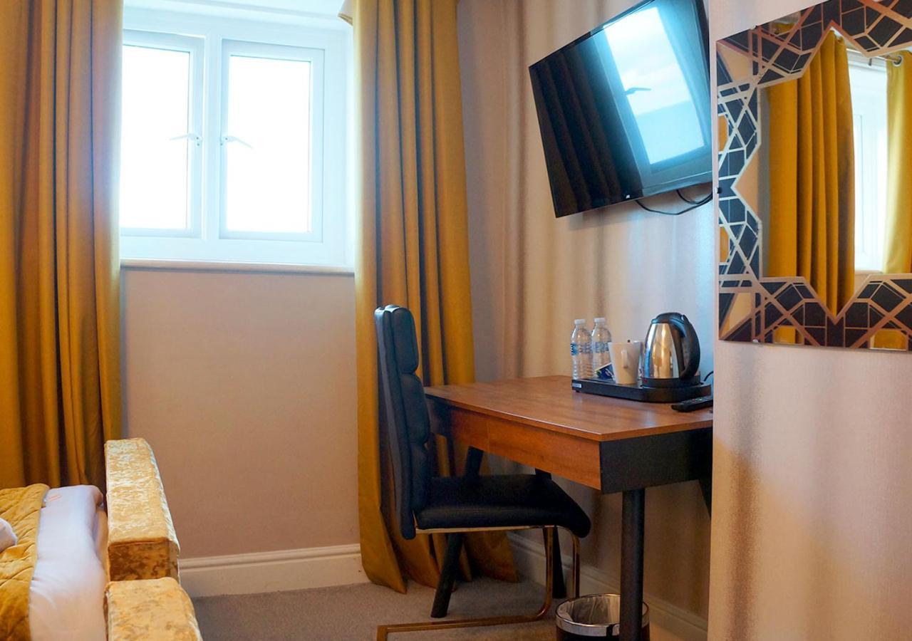 The Pier Hotel Eastbourne Exterior photo